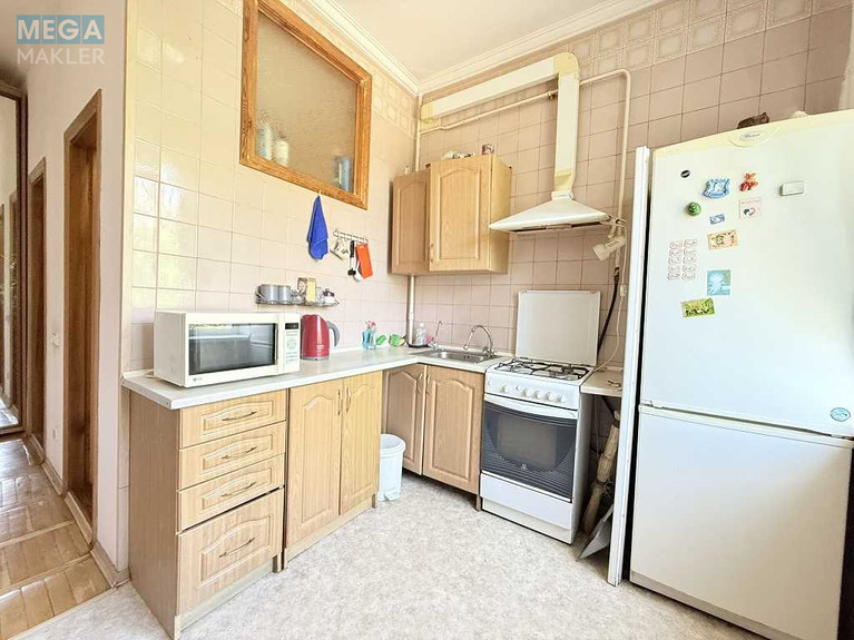 Продаж 3 кімнатної квартири (65/43/7), 3 пов. 5 пов. будинку, <a class="location-link" href="/kiev/" title="Недвижимость Київ">Київ</a>, <a class="location-link" href="/kiev/dneprovskij/" title="Недвижимость Дніпровський район">Дніпровський р-н</a>, Бажова вул., 11/8 (изображение 3)