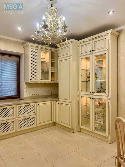 Продаж дома, 2 поверху, 200 кв.м, 4 кімнати, ділянка 6 соток, <a class="location-link" href="/rovno/" title="Недвижимость Рівне">Рівне</a>, Гідропарк (изображение 10)