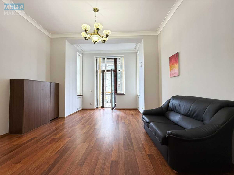 Продаж 3 кімнатної квартири (89/57/8), 4 пов. 6 пов. будинку, <a class="location-link" href="/kiev/" title="Недвижимость Київ">Київ</a>, <a class="location-link" href="/kiev/pecherskij/" title="Недвижимость Печерський район">Печерський р-н</a>, Банкова вул., 3 (изображение 4)