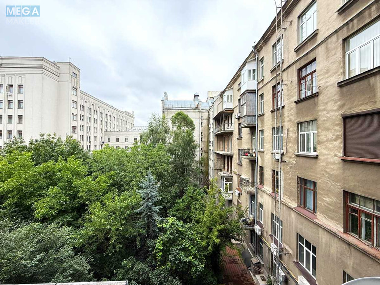 Продаж 3 кімнатної квартири (89/57/8), 4 пов. 6 пов. будинку, <a class="location-link" href="/kiev/" title="Недвижимость Київ">Київ</a>, <a class="location-link" href="/kiev/pecherskij/" title="Недвижимость Печерський район">Печерський р-н</a>, Банкова вул., 3 (изображение 9)