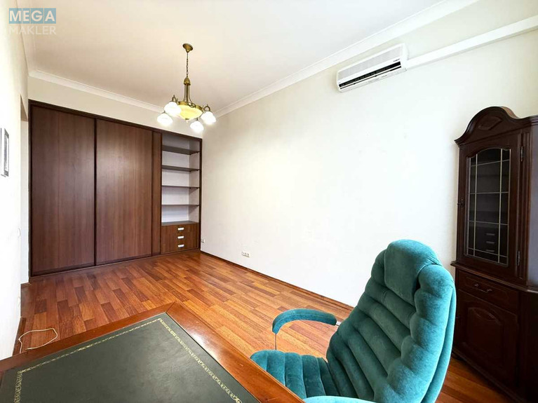 Продаж 3 кімнатної квартири (89/57/8), 4 пов. 6 пов. будинку, <a class="location-link" href="/kiev/" title="Недвижимость Київ">Київ</a>, <a class="location-link" href="/kiev/pecherskij/" title="Недвижимость Печерський район">Печерський р-н</a>, Банкова вул., 3 (изображение 12)