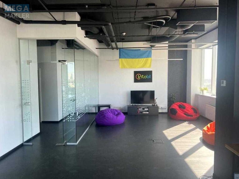 Оренда комерційної нерухомості, 100&nbsp;кв.м, под офис, <a class="location-link" href="/kiev/" title="Недвижимость Київ">Київ</a>, <a class="location-link" href="/kiev/solomenskij/" title="Недвижимость Солом'янський район">Солом'янський р-н</a>, Вацлава Гавела бульв. (изображение 4)