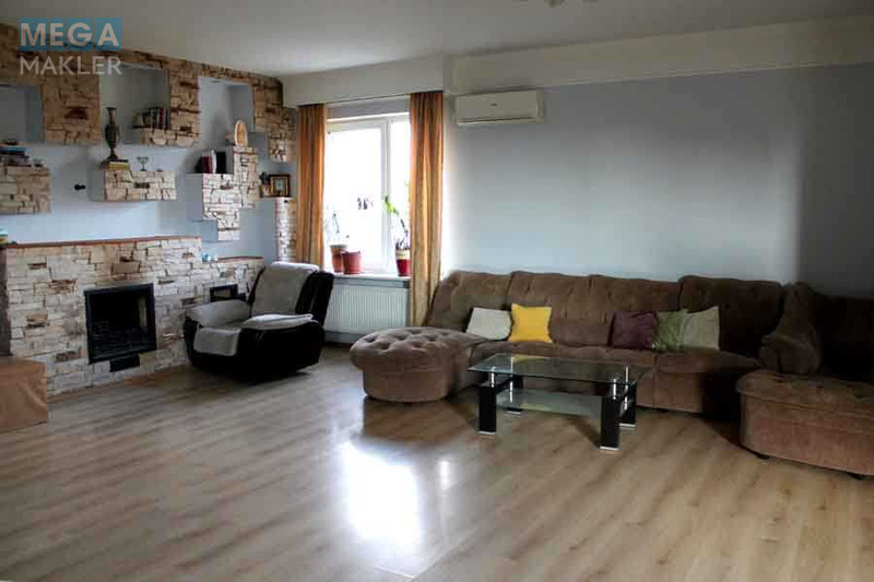 Продаж дома, 3 поверху, 575 кв.м, 6 кімнат, ділянка 35 соток, <a class="location-link" href="/zazimya/" title="Недвижимость Зазим'я">Зазим`я</a>, Мальовнича (изображение 6)