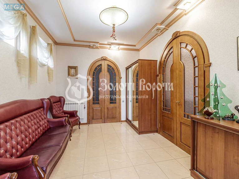 Продаж дома, 4&nbsp;поверху, 947,90&nbsp;кв.м, 7&nbsp;кімнат, ділянка 8&nbsp;соток, <a class="location-link" href="/petropavlovskaya-borshagovka/" title="Недвижимость Петропавлівська Борщагівка">Петропавлівська Борщагівка</a>, Вишнева, 55 (изображение 21)