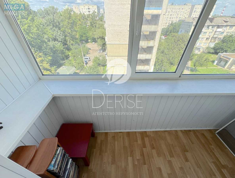 Продаж 3 кімнатної квартири (67/50/8), 6 пов. 9 пов. будинку, <a class="location-link" href="/kiev/" title="Недвижимость Київ">Київ</a>, <a class="location-link" href="/kiev/goloseevskij/" title="Недвижимость Голосіївський район">Голосіївський р-н</a>, Новопироговская ул., 31 (изображение 11)