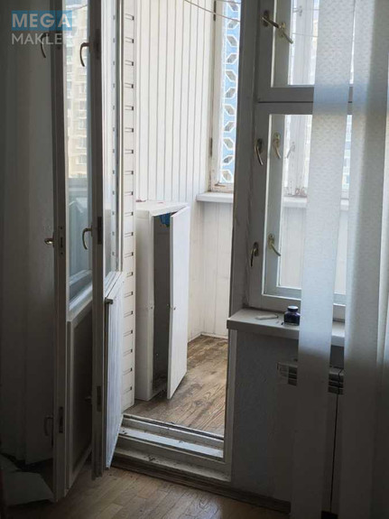 Оренда 3 кімнатної квартири, <a class="location-link" href="/kiev/" title="Недвижимость Київ">Київ</a>, <a class="location-link" href="/kiev/darnickij/" title="Недвижимость Дарницький район">Дарницький р-н</a>, Михайла Драгоманова вул., 13/10 (изображение 15)
