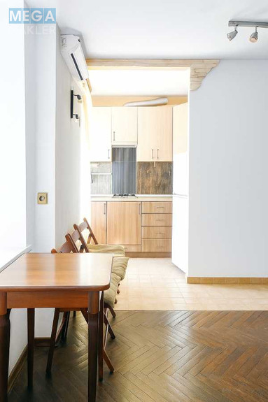 Оренда 1 кімнатної квартири, <a class="location-link" href="/kiev/" title="Недвижимость Київ">Київ</a>, <a class="location-link" href="/kiev/solomenskij/" title="Недвижимость Солом'янський район">Солом'янський р-н</a>, Братів Зерових вул., 2а (изображение 9)