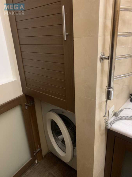 Продаж 3 кімнатної квартири (73/45/10), 6 пов. 6 пов. будинку, <a class="location-link" href="/kiev/" title="Недвижимость Київ">Київ</a>, <a class="location-link" href="/kiev/solomenskij/" title="Недвижимость Солом'янський район">Солом'янський р-н</a>, Валерія Лобановського просп., 5 (изображение 14)