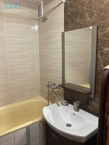 Оренда 1 кімнатної квартири, <a class="location-link" href="/kiev/" title="Недвижимость Київ">Київ</a>, <a class="location-link" href="/kiev/svyatoshinskij/" title="Недвижимость Святошинський район">Святошинський р-н</a>, Феодори Пушиної вул., 8 (изображение 2)