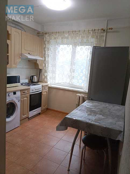 Оренда 3 кімнатної квартири, <a class="location-link" href="/kiev/" title="Недвижимость Київ">Київ</a>, <a class="location-link" href="/kiev/shevchenkovskij/" title="Недвижимость Шевченківський район">Шевченківський р-н</a>, Берестейский просп., 27 (изображение 12)