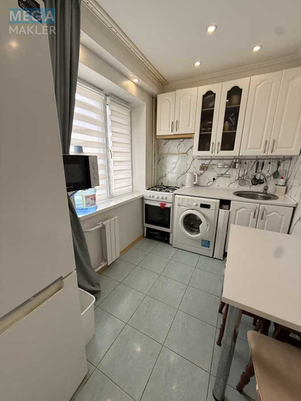 Оренда 3 кімнатної квартири, <a class="location-link" href="/kiev/" title="Недвижимость Київ">Київ</a>, <a class="location-link" href="/kiev/dneprovskij/" title="Недвижимость Дніпровський район">Дніпровський р-н</a>, Ивана Миколайчука ул., 3/1 (изображение 18)