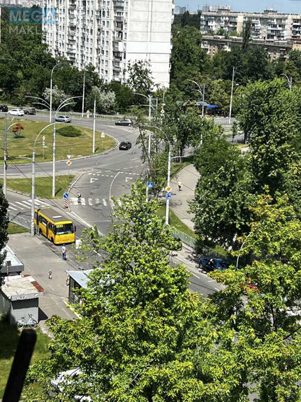 Продаж 3 кімнатної квартири (60/40/10), 9 пов. 9 пов. будинку, <a class="location-link" href="/kiev/" title="Недвижимость Київ">Київ</a>, <a class="location-link" href="/kiev/desnyanskij/" title="Недвижимость Деснянський район">Деснянський р-н</a>, Мілютенка вул., 23 (изображение 2)