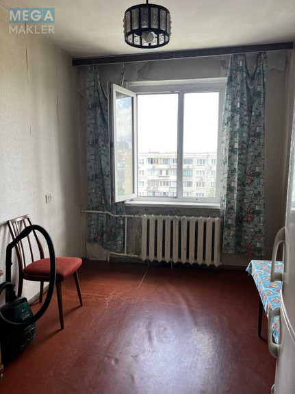 Продаж 3 кімнатної квартири (60/40/10), 9 пов. 9 пов. будинку, <a class="location-link" href="/kiev/" title="Недвижимость Київ">Київ</a>, <a class="location-link" href="/kiev/desnyanskij/" title="Недвижимость Деснянський район">Деснянський р-н</a>, Мілютенка вул., 23 (изображение 5)