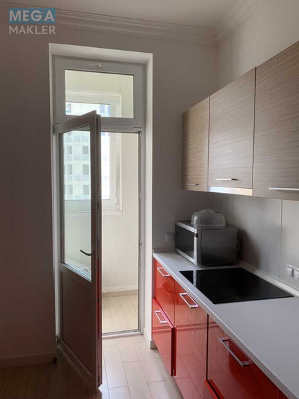 Продаж 1 кімнатної квартири (54/23/12), 12 пов. 24 пов. будинку, <a class="location-link" href="/kiev/" title="Недвижимость Київ">Київ</a>, <a class="location-link" href="/kiev/pecherskij/" title="Недвижимость Печерський район">Печерський р-н</a>, Дружби Народів бульв., 14-16 (изображение 4)