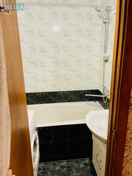 Оренда 2 кімнатної квартири, <a class="location-link" href="/kiev/" title="Недвижимость Київ">Київ</a>, <a class="location-link" href="/kiev/podolskij/" title="Недвижимость Подільський район">Подільський р-н</a>, Георгия Гонгадзе просп., 18г (изображение 15)