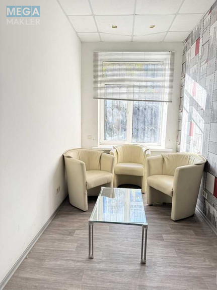 Оренда комерційної нерухомості, 83 кв.м, под офис, <a class="location-link" href="/kiev/" title="Недвижимость Київ">Київ</a>, <a class="location-link" href="/kiev/shevchenkovskij/" title="Недвижимость Шевченківський район">Шевченківський р-н</a>, Дмитрівська вул., 35 (изображение 4)