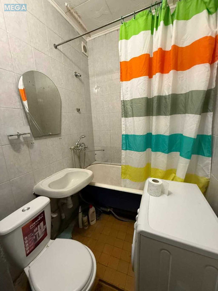 Продаж 2 кімнатної квартири (47/?/7), 2 пов. 3 пов. будинку, <a class="location-link" href="/kiev/" title="Недвижимость Київ">Київ</a>, <a class="location-link" href="/kiev/svyatoshinskij/" title="Недвижимость Святошинський район">Святошинський р-н</a>, Корсунська вул., 33 (изображение 7)