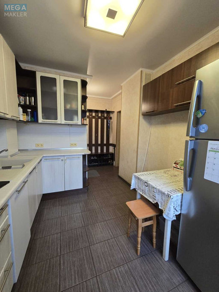 Продаж 3 кімнатної квартири (72/40/9), 8 пов. 9 пов. будинку, <a class="location-link" href="/kiev/" title="Недвижимость Київ">Київ</a>, <a class="location-link" href="/kiev/obolonskij/" title="Недвижимость Оболонський район">Оболонський р-н</a>, Северная ул., 54а (изображение 3)