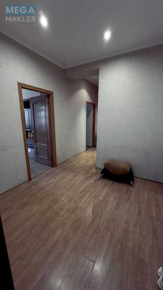 Продаж 3 кімнатної квартири (82/53/10), 2 пов. 5 пов. будинку, <a class="location-link" href="/kiev/" title="Недвижимость Київ">Київ</a>, <a class="location-link" href="/kiev/solomenskij/" title="Недвижимость Солом'янський район">Солом'янський р-н</a>, Іскрівська вул., 1 (изображение 4)