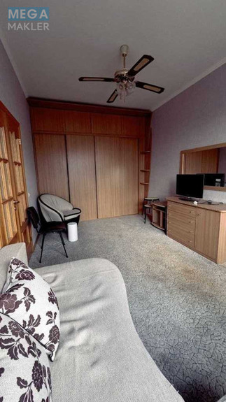 Продаж 3 кімнатної квартири (82/53/10), 2 пов. 5 пов. будинку, <a class="location-link" href="/kiev/" title="Недвижимость Київ">Київ</a>, <a class="location-link" href="/kiev/solomenskij/" title="Недвижимость Солом'янський район">Солом'янський р-н</a>, Іскрівська вул., 1 (изображение 9)