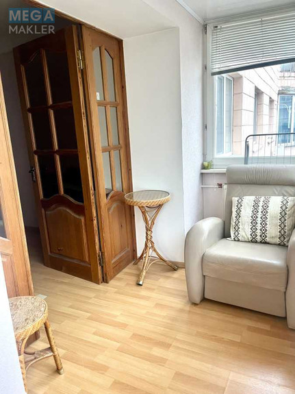 Оренда 2 кімнатної квартири, <a class="location-link" href="/kiev/" title="Недвижимость Київ">Київ</a>, <a class="location-link" href="/kiev/pecherskij/" title="Недвижимость Печерський район">Печерський р-н</a>, Велика Васильківська вул., 102 (изображение 4)