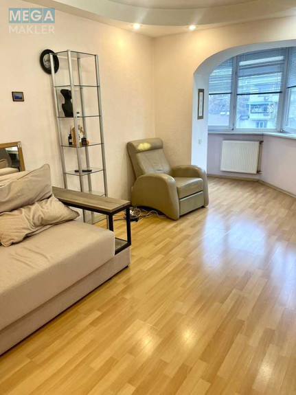 Оренда 2 кімнатної квартири, <a class="location-link" href="/kiev/" title="Недвижимость Київ">Київ</a>, <a class="location-link" href="/kiev/pecherskij/" title="Недвижимость Печерський район">Печерський р-н</a>, Велика Васильківська вул., 102 (изображение 8)