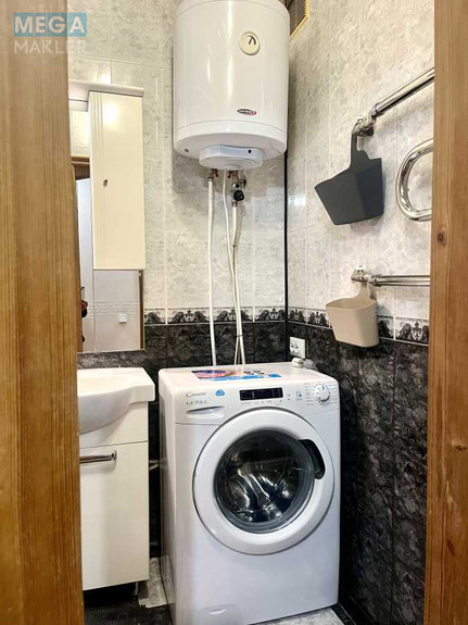 Оренда 2 кімнатної квартири, <a class="location-link" href="/kiev/" title="Недвижимость Київ">Київ</a>, <a class="location-link" href="/kiev/pecherskij/" title="Недвижимость Печерський район">Печерський р-н</a>, Велика Васильківська вул., 102 (изображение 15)