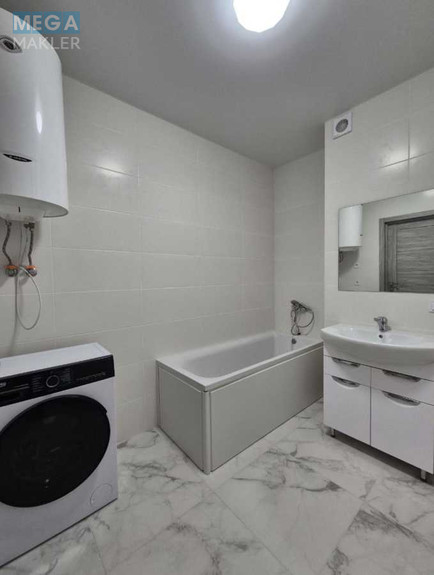 Оренда 1 кімнатної квартири, <a class="location-link" href="/kiev/" title="Недвижимость Київ">Київ</a>, <a class="location-link" href="/kiev/darnickij/" title="Недвижимость Дарницький район">Дарницький р-н</a>, Черниговская ул. (изображение 4)