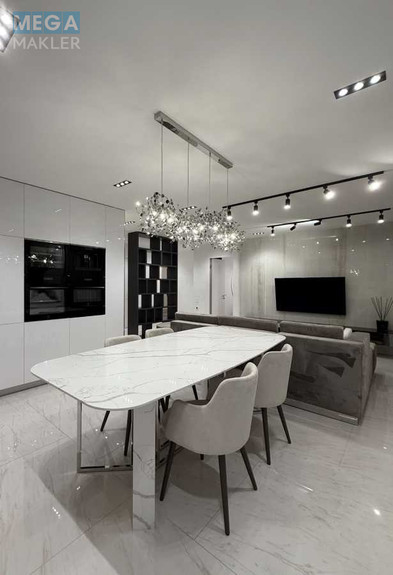 Оренда 4 кімнатні квартири, <a class="location-link" href="/kiev/" title="Недвижимость Київ">Київ</a>, <a class="location-link" href="/kiev/pecherskij/" title="Недвижимость Печерський район">Печерський р-н</a>, Джона Маккейна ул. (изображение 2)