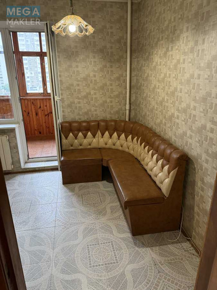 Продаж 3 кімнатної квартири (86/48/9), 6 пов. 15 пов. будинку, <a class="location-link" href="/kiev/" title="Недвижимость Київ">Київ</a>, <a class="location-link" href="/kiev/darnickij/" title="Недвижимость Дарницький район">Дарницький р-н</a>, Анни Ахматової вул., 15 (изображение 7)