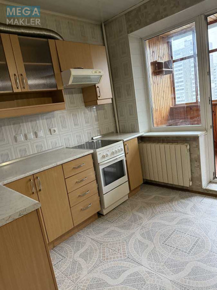 Продаж 3 кімнатної квартири (86/48/9), 6 пов. 15 пов. будинку, <a class="location-link" href="/kiev/" title="Недвижимость Київ">Київ</a>, <a class="location-link" href="/kiev/darnickij/" title="Недвижимость Дарницький район">Дарницький р-н</a>, Анни Ахматової вул., 15 (изображение 9)