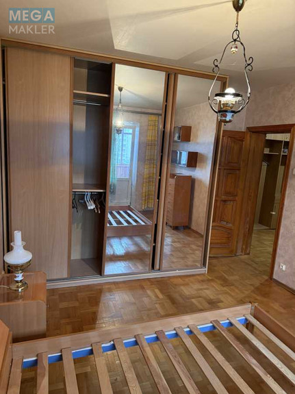 Продаж 3 кімнатної квартири (86/48/9), 6 пов. 15 пов. будинку, <a class="location-link" href="/kiev/" title="Недвижимость Київ">Київ</a>, <a class="location-link" href="/kiev/darnickij/" title="Недвижимость Дарницький район">Дарницький р-н</a>, Анни Ахматової вул., 15 (изображение 15)