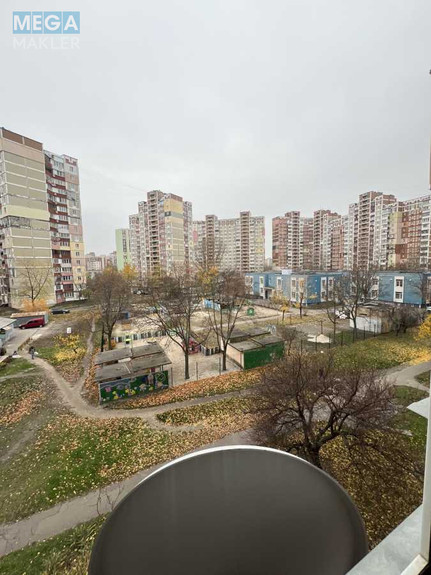 Продаж 1 кімнатної квартири (33/13/6), 4 пов. 10 пов. будинку, <a class="location-link" href="/kiev/" title="Недвижимость Київ">Київ</a>, <a class="location-link" href="/kiev/desnyanskij/" title="Недвижимость Деснянський район">Деснянський р-н</a>, Константина Данькевича ул., 7А (изображение 11)