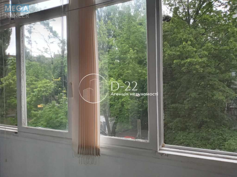 Продаж 3 кімнатної квартири (63/41/8), 4 пов. 8 пов. будинку, <a class="location-link" href="/kiev/" title="Недвижимость Київ">Київ</a>, <a class="location-link" href="/kiev/pecherskij/" title="Недвижимость Печерський район">Печерський р-н</a>, Новогоспітальна вулиця, 5 (изображение 6)