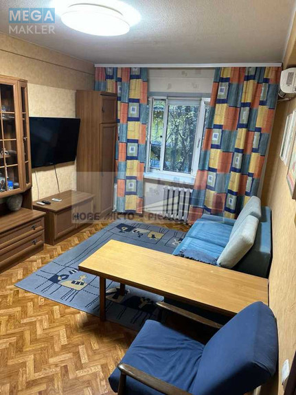 Продаж 1 кімнатної квартири (33/15/8), 3 пов. 9 пов. будинку, <a class="location-link" href="/kiev/" title="Недвижимость Київ">Київ</a>, <a class="location-link" href="/kiev/obolonskij/" title="Недвижимость Оболонський район">Оболонський р-н</a>, Оболонский просп., 16 (изображение 9)