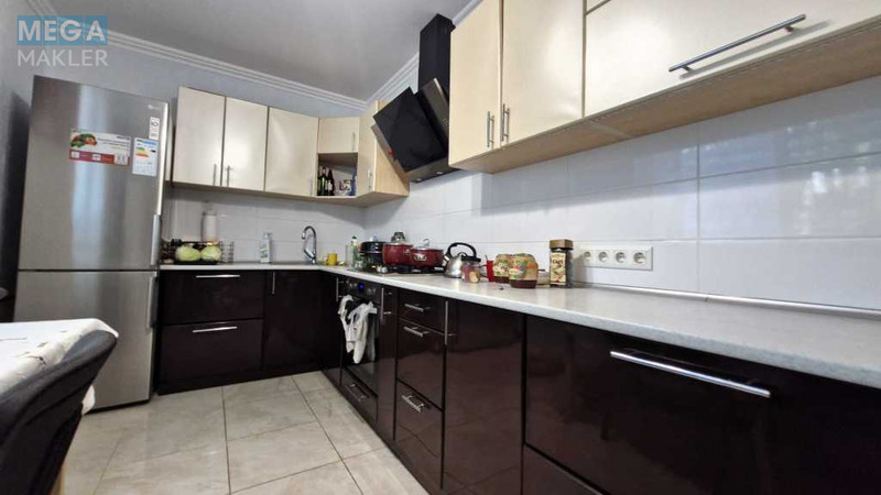 Продаж дома, 3&nbsp;поверху, 296&nbsp;кв.м, 7&nbsp;кімнат, ділянка 12&nbsp;соток, <a class="location-link" href="/mihajlovka-rubezhovka/" title="Недвижимость Михайлівка-Рубежівка">Михайлівка-Рубежівка</a>, Абрикосова (изображение 19)