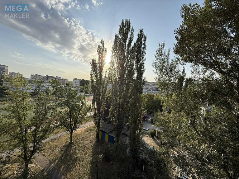 Продаж 3 кімнатної квартири (80/42/10), 5 пов. 10 пов. будинку, <a class="location-link" href="/kiev/" title="Недвижимость Київ">Київ</a>, <a class="location-link" href="/kiev/desnyanskij/" title="Недвижимость Деснянський район">Деснянський р-н</a>, Сержа Лифаря вул., 11А (изображение 18)