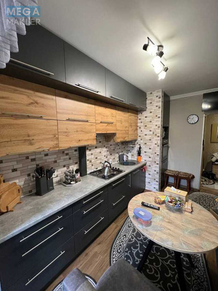 Продаж 3 кімнатної квартири (65/38/9), 5 пов. 9 пов. будинку, <a class="location-link" href="/rovno/" title="Недвижимость Рівне">Рівне</a>, Шухевича, 8 (изображение 3)