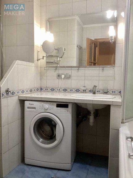 Оренда 3 кімнатної квартири, <a class="location-link" href="/kiev/" title="Недвижимость Київ">Київ</a>, <a class="location-link" href="/kiev/pecherskij/" title="Недвижимость Печерський район">Печерський р-н</a>, Панаса Мирного вул., 11 (изображение 17)