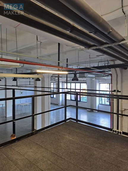 Оренда комерційної нерухомості, 390&nbsp;кв.м, под офис, <a class="location-link" href="/kiev/" title="Недвижимость Київ">Київ</a>, <a class="location-link" href="/kiev/solomenskij/" title="Недвижимость Солом'янський район">Солом'янський р-н</a>, Польова вул., 21 (изображение 3)