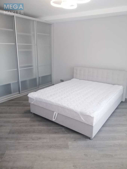 Продаж 1 кімнатної квартири (35/17/7), 9 пов. 9 пов. будинку, <a class="location-link" href="/kiev/" title="Недвижимость Київ">Київ</a>, <a class="location-link" href="/kiev/pecherskij/" title="Недвижимость Печерський район">Печерський р-н</a>, Лаврська вул., 4 (изображение 3)