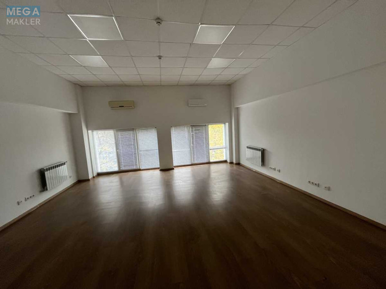 Оренда комерційної нерухомості, 375&nbsp;кв.м, под офис, <a class="location-link" href="/kiev/" title="Недвижимость Київ">Київ</a>, <a class="location-link" href="/kiev/dneprovskij/" title="Недвижимость Дніпровський район">Дніпровський р-н</a>, Евгения Сверстюка ул., 11 (изображение 6)