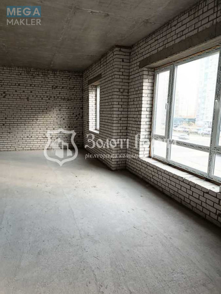 Продаж 2 кімнатної квартири (72,3/47/15), 3 пов. 5 пов. будинку, <a class="location-link" href="/kiev/" title="Недвижимость Київ">Київ</a>, <a class="location-link" href="/kiev/desnyanskij/" title="Недвижимость Деснянський район">Деснянський р-н</a>, Пожарського вул., 70 (изображение 2)