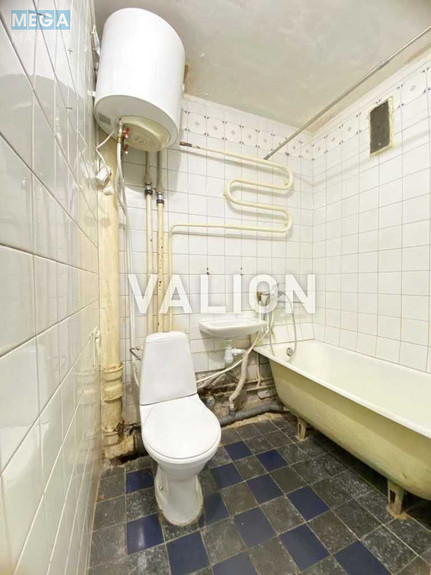 Продаж 2 кімнатної квартири (44/28/6), 4 пов. 5 пов. будинку, <a class="location-link" href="/kiev/" title="Недвижимость Київ">Київ</a>, <a class="location-link" href="/kiev/solomenskij/" title="Недвижимость Солом'янський район">Солом'янський р-н</a>, Метростроевская ул., 3 (изображение 6)