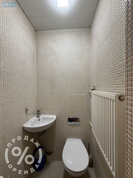 Продаж дома, 3 поверху, 478 кв.м, 7 кімнат, ділянка 10 соток, <a class="location-link" href="/kiev/" title="Недвижимость Київ">Київ</a>, <a class="location-link" href="/kiev/goloseevskij/" title="Недвижимость Голосіївський район">Голосіївський р-н</a>, Волзька вул., 24 (изображение 22)