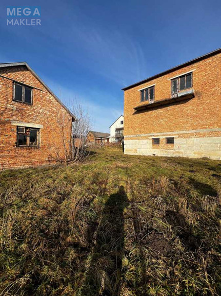 Продаж дома, 3 поверху, 400 кв.м, 6 кімнат, ділянка 25 соток, <a class="location-link" href="/novyj-milyatin/" title="Недвижимость Новий Мілятин">Новий Милятин</a>, Центральна (изображение 11)