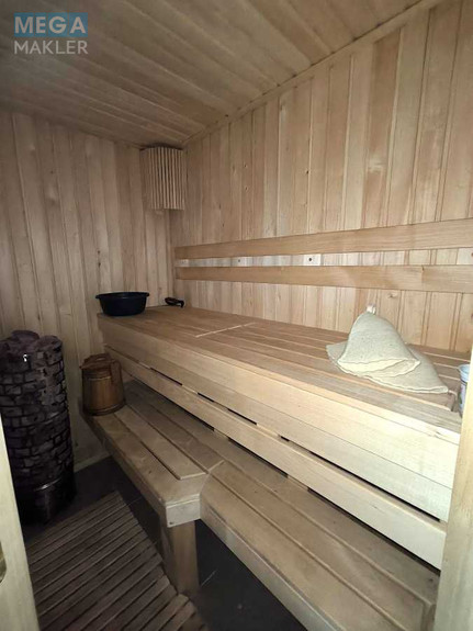 Продаж дома, 2&nbsp;поверху, 350&nbsp;кв.м, 6&nbsp;кімнат, ділянка 8&nbsp;соток, <a class="location-link" href="/nikolaevka-selo-kv-makarovskij-rajon/" title="Недвижимость Миколаївка">Миколаївка</a>, миколаївська (изображение 8)