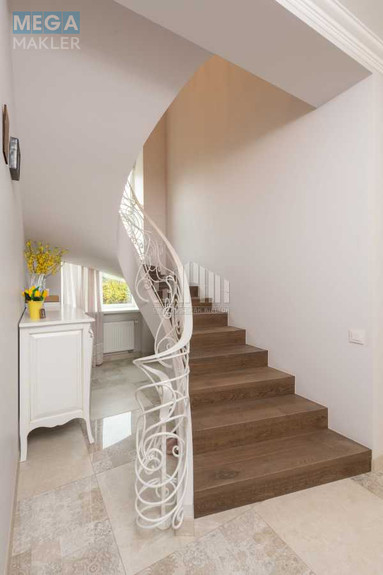 Продаж дома, 2&nbsp;поверху, 332&nbsp;кв.м, 5&nbsp;кімнат, ділянка 18&nbsp;соток, <a class="location-link" href="/osikovo-selo-kv/" title="Недвижимость Осикові">Осикове</a>, Зарічна, 98 (изображение 16)