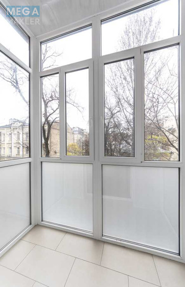 Оренда 3 кімнатної квартири, <a class="location-link" href="/kiev/" title="Недвижимость Київ">Київ</a>, <a class="location-link" href="/kiev/goloseevskij/" title="Недвижимость Голосіївський район">Голосіївський р-н</a>, Большая Васильковская ул., 36 (изображение 9)