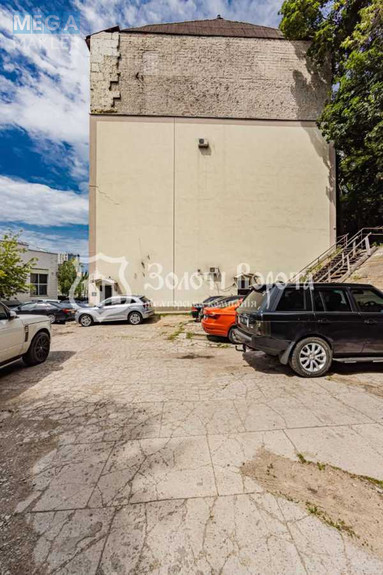 Продаж комерційної нерухомості, 191 кв.м, <a class="location-link" href="/kiev/" title="Недвижимость Київ">Київ</a>, <a class="location-link" href="/kiev/pecherskij/" title="Недвижимость Печерський район">Печерський р-н</a>, Перспективна вул., 3 (изображение 10)
